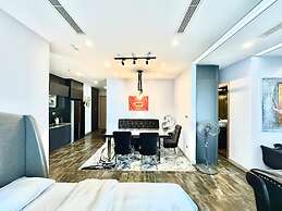 Vinhomes Metropolis by Emily in Town