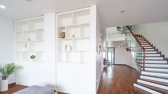 Vinhomes Metropolis by Emily in Town