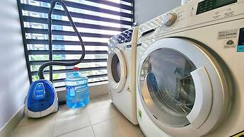 Vinhomes Metropolis by Emily in Town