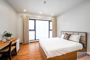 Vinhomes Metropolis by Emily in Town