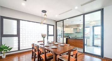 Vinhomes Metropolis by Emily in Town