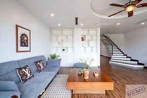 Vinhomes Metropolis by Emily in Town