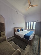 SIDDHI VINAYAK HOTEL AND BANQUET