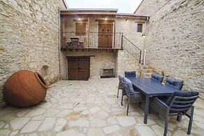 Eftychia's House