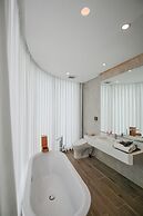 Onsen Landmark Luxury Apartments