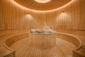 Onsen Landmark Luxury Apartments