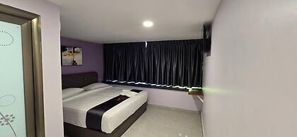 Enrich Hotel Semenyih by uBook