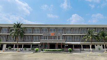 B2 Ubon Boutique & Budget Hotel