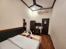 HOTEL RAUNAK