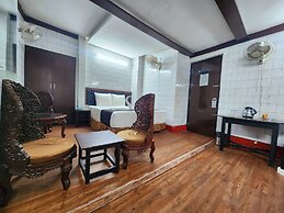 HOTEL RAUNAK