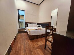 HOTEL RAUNAK