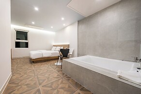 From H Browndot Hotel Gyeongju Yangnam