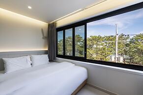 From H Browndot Hotel Gyeongju Yangnam