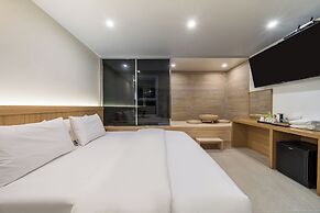 From H Browndot Hotel Gyeongju Yangnam