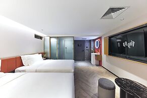 M Hotel