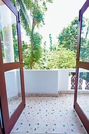 Limeshine Airport Transit Residence