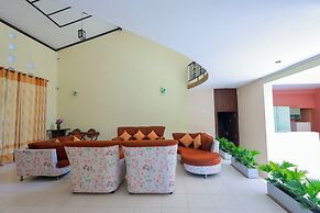 Limeshine Airport Transit Residence