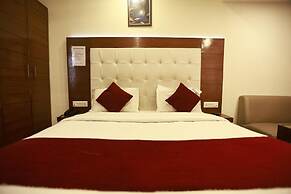 Nova Mayfield Hotel At Mall Road