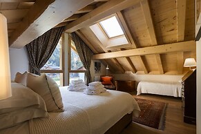 Chalet Les Tissourds 4 Central hot tub