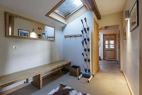 Chalet Les Tissourds 4 Central hot tub