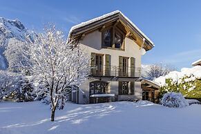 Chalet Les Tissourds 4 Central hot tub