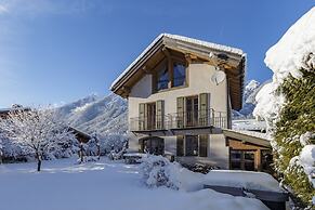 Chalet Les Tissourds 4 Central hot tub