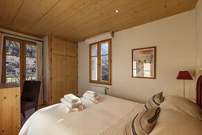 Chalet Les Tissourds 4 Central hot tub