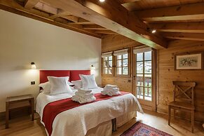 Magnificent Chalet Valhalla 5 Central Chamonix