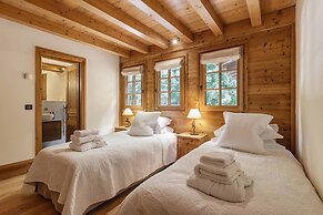 Magnificent Chalet Valhalla 5 Central Chamonix