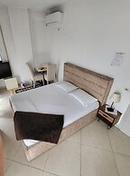 Isabel Rooms & Apartments