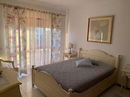 Nice Flat in Quarteira Beach