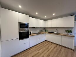 Downtown Faro Luxury Flat With Balcony