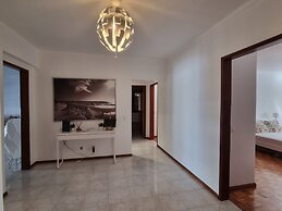 Central Faro Luxury Flat 3 Balconies