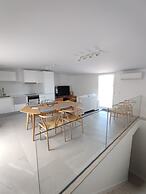 2 Terraces Flat River and Marina View