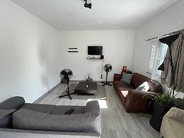 Arma o de Pera Nice Flat Terrace View