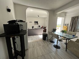 Arma o de Pera Nice Flat Terrace View