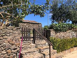 Serra do Caldeir o Private Pool Villa