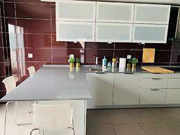 Modern Flat Near Lisbon
