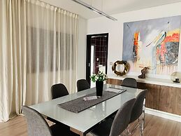 Modern Flat Near Lisbon