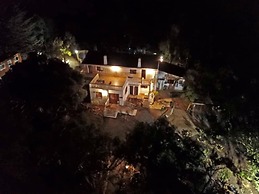 Porches Private Pool Villa 17 Guests