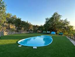 Porches Private Pool Villa 17 Guests