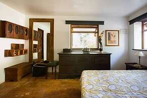 Porches Private Pool Villa 17 Guests