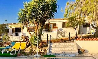 Porches Private Pool Villa 17 Guests