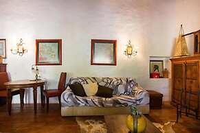 Porches Private Pool Villa 17 Guests