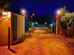 Porches Private Pool Villa 17 Guests