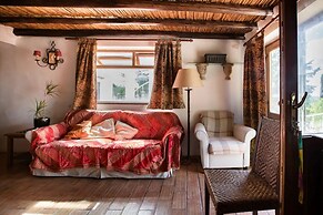 Porches Private Pool Villa 17 Guests