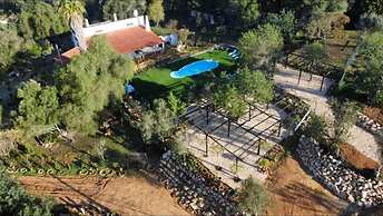 Porches Private Pool Villa 17 Guests