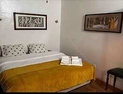 Porches Private Pool Villa 17 Guests