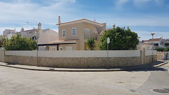 4 Bedrooms Arma o de Pera Private Pool Villa