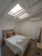 2 Floors Home Near Carvoeiro Slidesplash